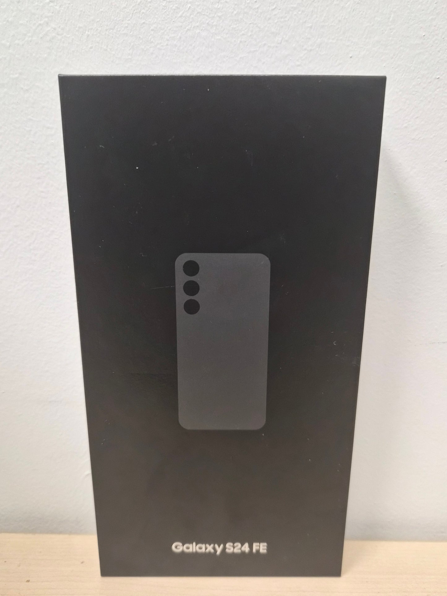 New Samsung Galaxy S24 FE 128GB - Graphite - Unlocked